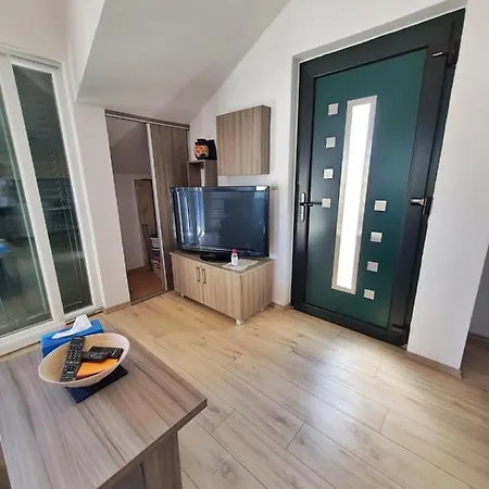 Apartmani Latin Jezera Exterior photo